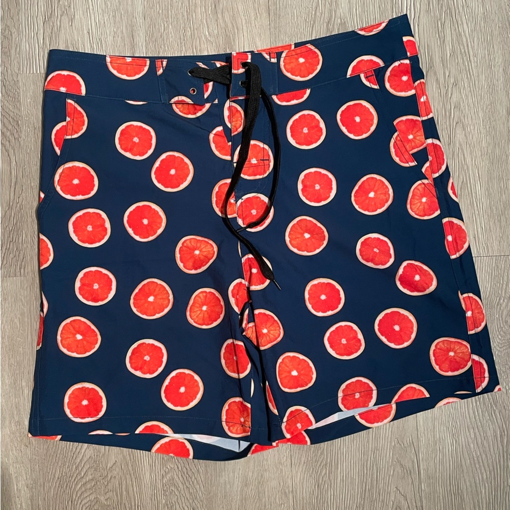 Kortni Jeane Mens Size 32 Swim Trunks